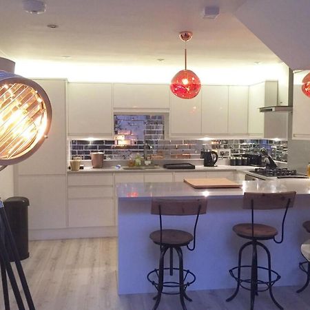 Spacious 1 Bedroom Split Level Old Pub Conversion Tower Bridge Λονδίνο Εξωτερικό φωτογραφία