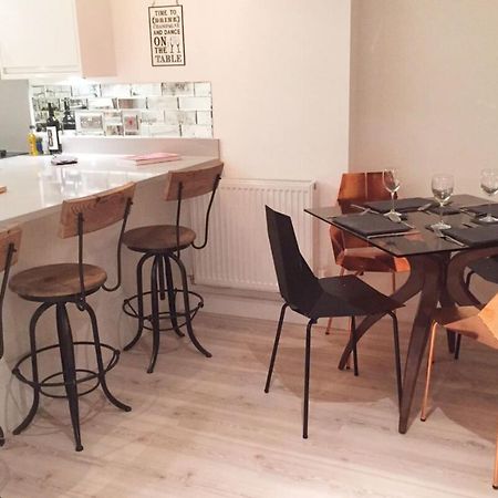 Spacious 1 Bedroom Split Level Old Pub Conversion Tower Bridge Λονδίνο Εξωτερικό φωτογραφία