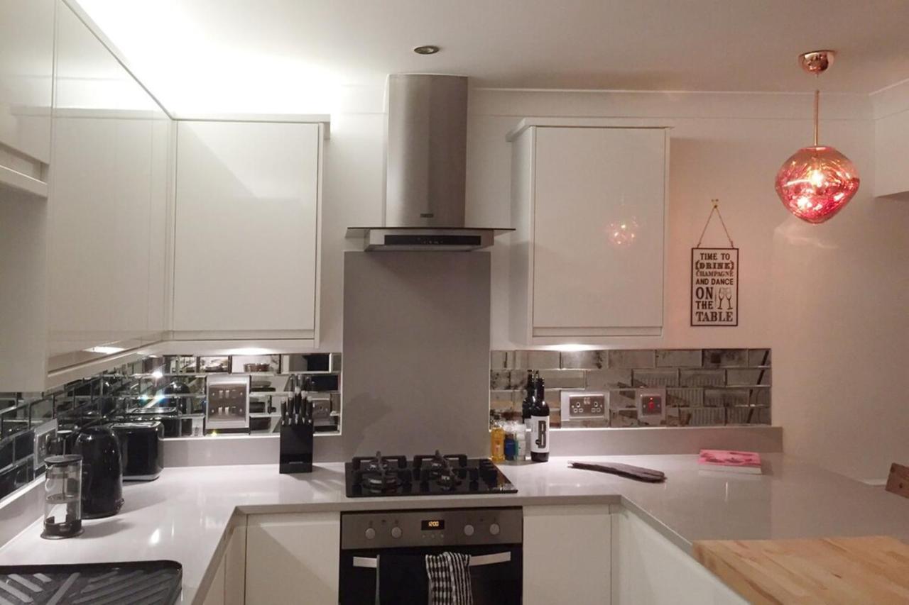 Spacious 1 Bedroom Split Level Old Pub Conversion Tower Bridge Λονδίνο Εξωτερικό φωτογραφία